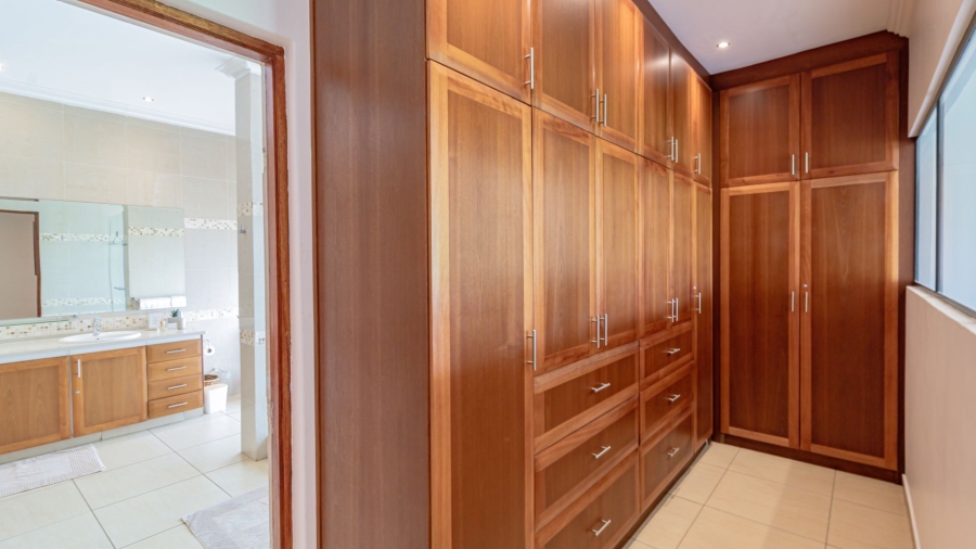 7 Bedroom Property for Sale in Oranjeville Free State